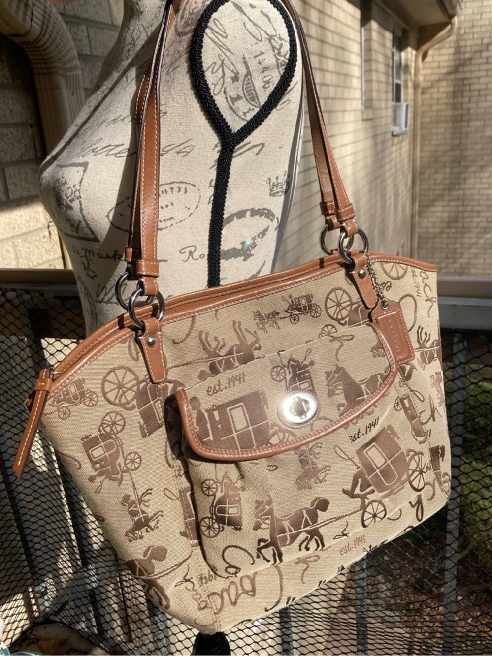 Coach Brown Zipper Top Tote Bag Horse & Carriage Print Turn Lock 2009 🐴